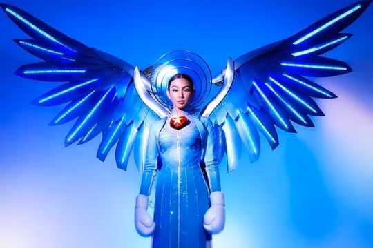 Trang phục dân tộc của Thùy Tiên tại Miss Grand 2021