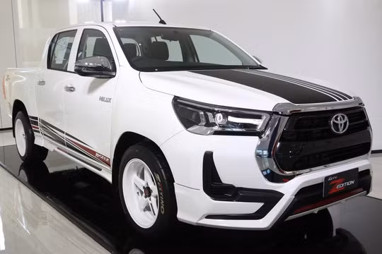 Thái Lan: Toyota Hilux được bổ sung thêm gói độ chính hãng