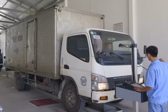 Gần 200 nghìn ô tô trượt đăng kiểm trong 6 tháng đầu năm