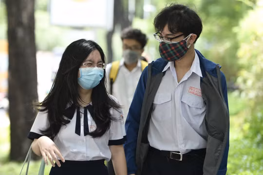 Đề thi môn Toán tốt nghiệp THPT 2021, mã đề 106