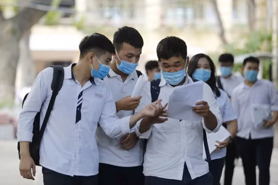 Đề thi môn Vật lý tốt nghiệp THPT 2021, mã đề 218