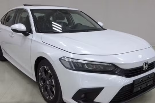 Honda Civic 2022 phiên bản sedan bị rò rỉ hình ảnh