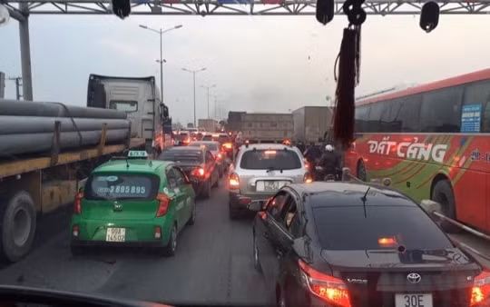 Từ ngày 16/3, ô tô chỉ được chạy tối đa 60km/h trên cầu Thanh Trì