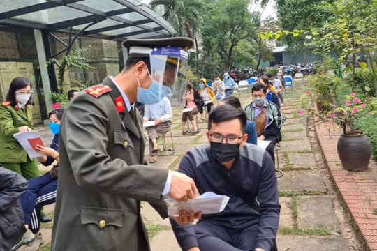 Cấp căn cước công dân mới cho 800 công dân ở quận Bắc Từ Liêm, Hà Nội