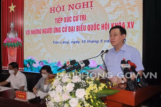 Được sát cánh, đồng hành với quân và dân TP Hải Phòng là mong muốn của người đứng đầu Quốc hội