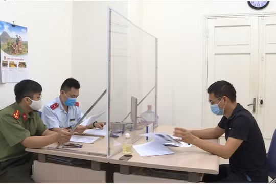 Đưa tin giả Hà Nội phong tỏa, một Facebooker bị phạt hơn 12 triệu