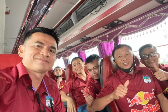 CLB HAGL gặp sự cố trước chuyến bay tới Hải Phòng