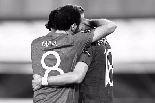 Mẹ của tiền vệ Juan Mata qua đời