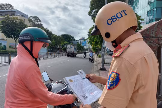 TP. HCM: Cấp bổ sung hơn 15.000 giấy đi đường cho các đơn vị