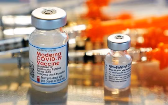 Hãng thông tấn Reuters: Vaccine ngừa COVID-19 không chứa graphene oxide
