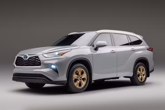 Toyota Highlander 2022 Bronze Edition sẽ có giá khởi điểm từ 43.135 USD