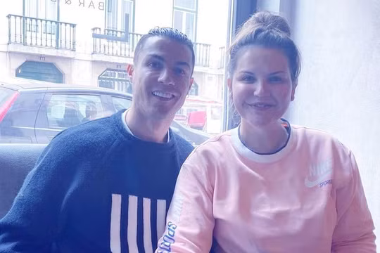 Chị gái Ronaldo dương tính với Covid-19
