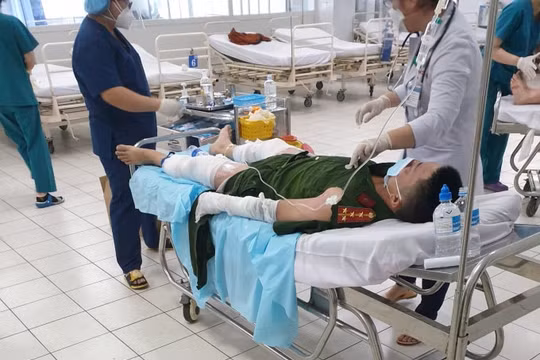 Bị tấn công khi làm nhiệm vụ cưỡng chế nhà, sức khỏe của 4 cán bộ công an giờ ra sao?