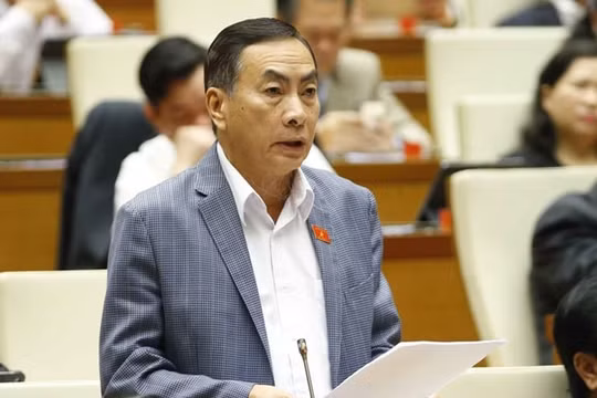 Đại biểu Quốc hội chất vấn Bộ trưởng Bộ Y tế về những sai phạm ngành y tế thời gian qua