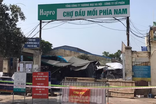 Hà Nội: Tìm người đến cây xăng gần chợ đầu mối phía Nam liên quan ca mắc Covid-19