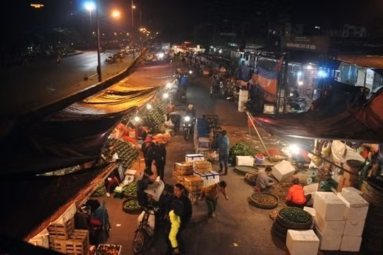 Nguy cơ lây lan dịch bệnh từ chợ đầu mối