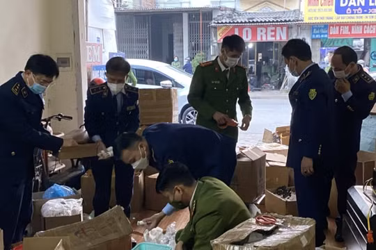 Hải Dương: Triệt phá cơ sở sản xuất mỹ phẩm giả với hàng nghìn sản phẩm