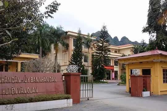Công ty TNHH Thành Đô Lạng Sơn thi công sai thiết kế, mặt đường xuất hiện vết nứt gãy