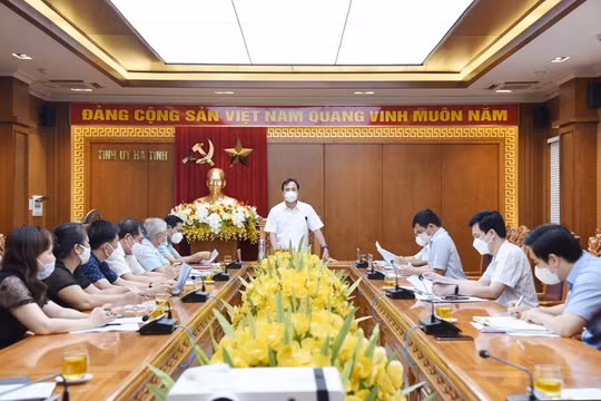 Hà Tĩnh: Thành lập Quỹ Hỗ trợ học sinh nghèo đạt điểm cao vào đại học