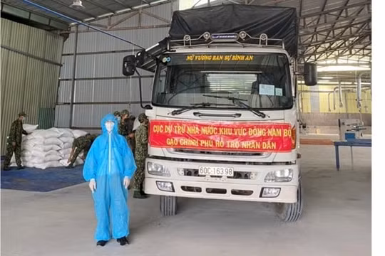 Chính phủ xuất cấp hơn 8.360 tấn gạo cho người dân gặp khó khăn tỉnh Bình Dương