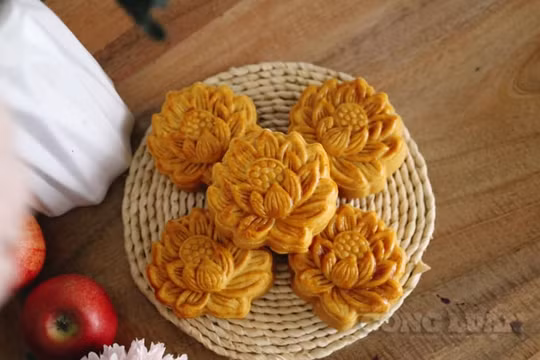 Lớp học online làm bánh trung thu “đắt khách” trong mùa dịch