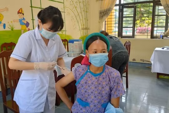 Quảng Ninh nỗ lực đạt miễn dịch cộng đồng trong năm 2021