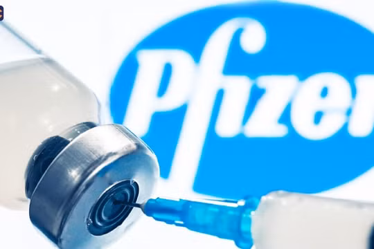 Không có việc TP. HCM đề nghị tạm ngưng tiêm vaccine Covid-19 Pfizer