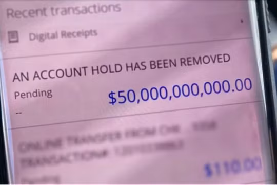 Cặp vợ chồng vô tình được 50 tỷ USD rơi “trúng đầu”, sợ hãi không dám tiêu