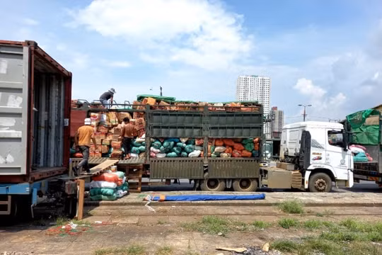 105 tấn nông sản Sơn La chạy tàu đêm vào Nam hỗ trợ người dân vùng dịch