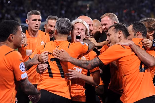 Xác định 6 suất cuối cùng tham dự Champions League 2021/22
