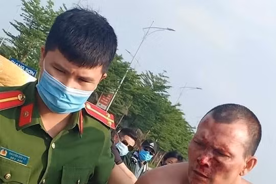Hà Nội khen thưởng người dân cùng tài xế taxi dũng cảm bắt đối tượng phạm tội