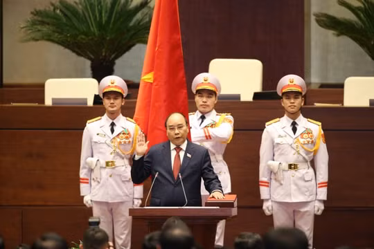 Điều động, bổ nhiệm hai Trợ lý Chủ tịch nước Nguyễn Xuân Phúc
