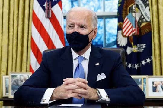 Ông Biden tập trung vào đại dịch Covid-19 trong ngày đầu nhậm chức