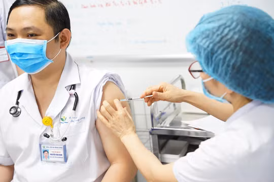 TP. HCM đề xuất tiêm vaccine Covid-19 mũi 3 vào cuối năm