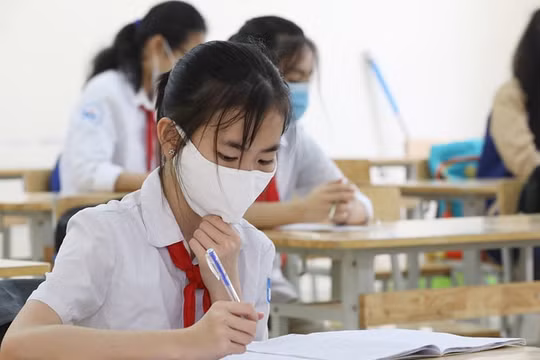 Hà Nội xem xét cho học sinh trở lại trường vào đầu tháng 11