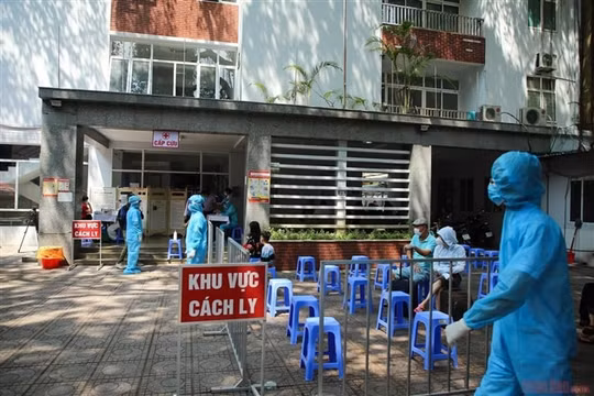 Trưởng Khoa Nội tiết Bệnh viện 105 dương tính nCoV