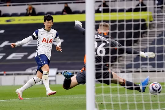 Truyền thông Hàn Quốc chỉ trích HLV Solskjaer