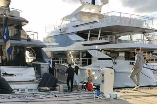 Zlatan Ibrahimovic sắp mua du thuyền trị giá hơn 20 triệu euro