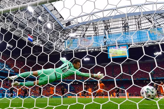 Hà Lan đánh bại Áo 2-0, giành vé vào knock-out tại Euro 2020