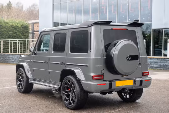 Mercedes-Benz G-Class Carbon Wide Track Edition có giá hơn 300.000 USD
