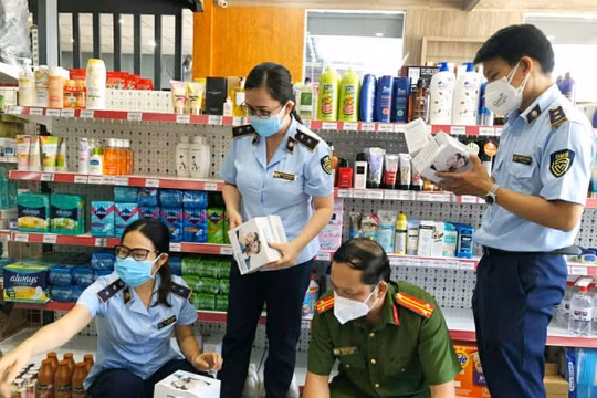 Bình Thuận: Thu giữ hàng nghìn sản phẩm chống dịch Covid-19 nghi là hàng lậu