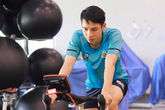 Tiền vệ Đỗ Hùng Dũng có thể thi đấu ở vòng loại thứ 3 World Cup 2022