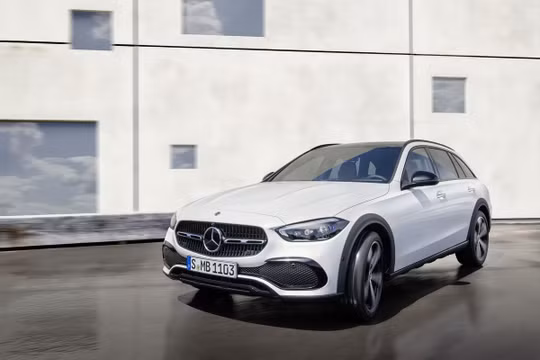 Khám phá xe gầm cao Mercedes-Benz C-Class All-Terrain