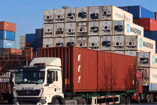 Xuất khẩu Trung Quốc gia tăng mạnh mẽ khi nhu cầu tiêm chủng toàn cầu tăng