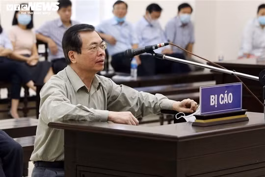 Cựu Bộ trưởng Vũ Huy Hoàng bị tuyên phạt 11 năm tù