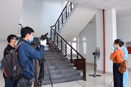 Nhà báo Nguyễn Minh Thiên: “Chúng tôi tự hào là những chiến sĩ trên mặt trận tư tưởng phòng, chống COVID-19”