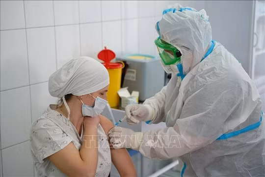 Nhiều nước châu Âu thông báo số ca nhiễm COVID-19 mới tăng vọt trong 24 giờ qua