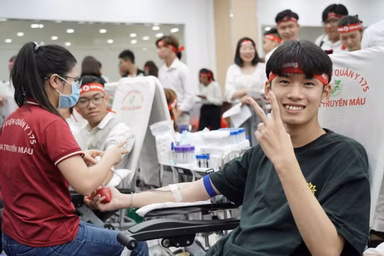 Amway Việt Nam tiếp tục đồng hành cùng chương trình "Chủ nhật Đỏ" lần thứ XIII - 2021