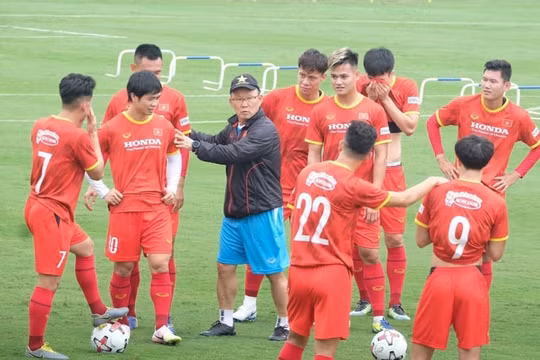 Công Phượng liên tục ‘nổ súng’, HLV Park Hang Seo mừng thầm