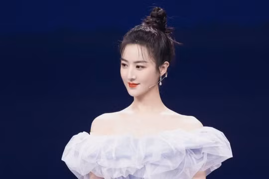 "Nữ hoàng livestream" Vi Á bị phạt 203 triệu USD vì trốn thuế